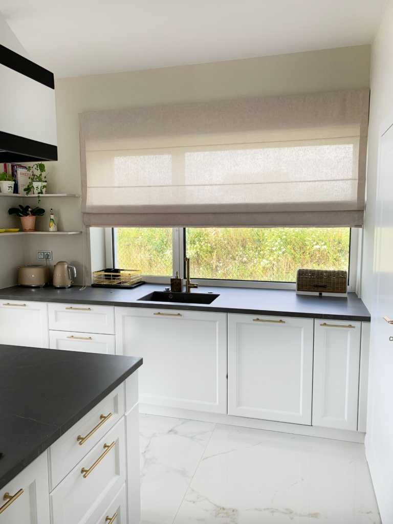 Rolety rzymskie w kuchni Kraków